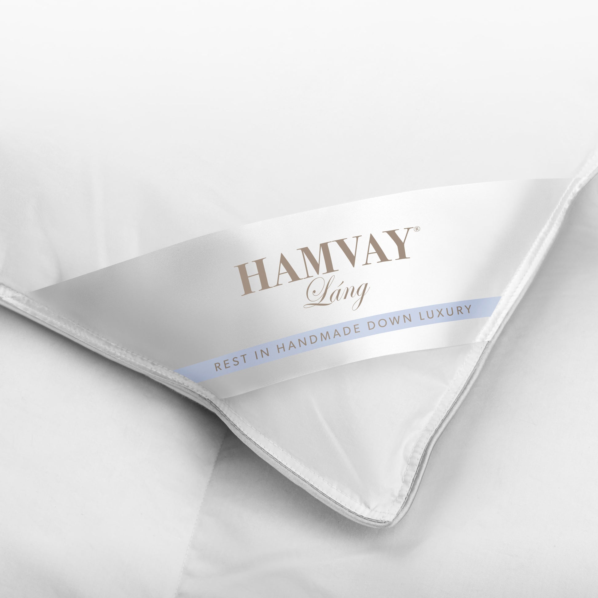 Hamvay-Láng PureComfort comforter corner label captured closely